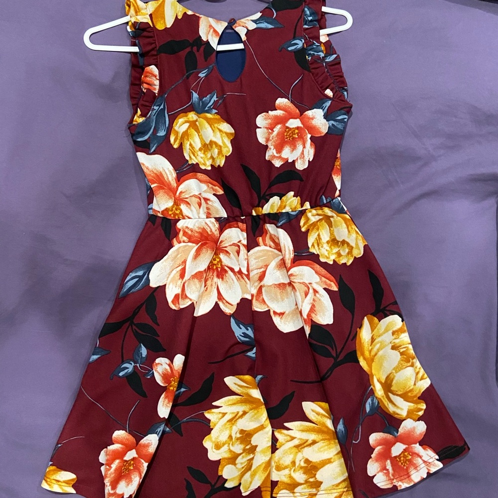 Girls Dress
Brand New (only worn once)
Dress size 10
Jacket size 14(L)